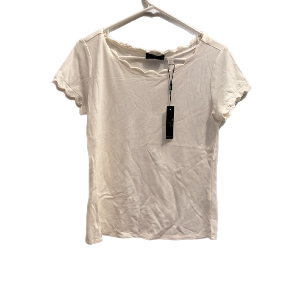 Tahari White Short Sleeve Tee